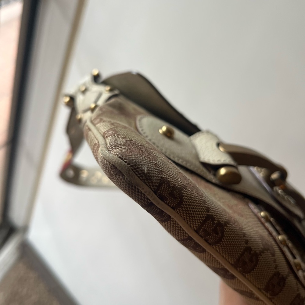 Gucci Pelham Flap Shoulder Bag - Picture 8 of 9